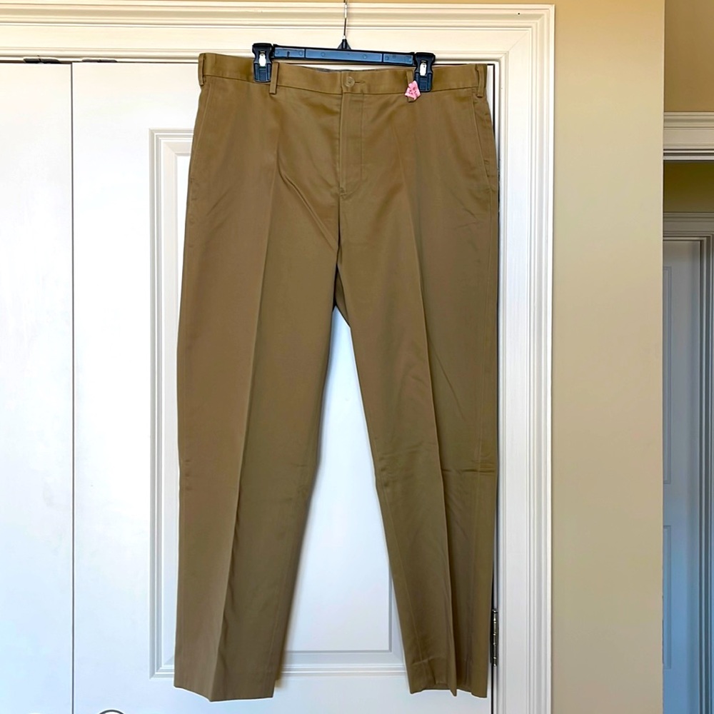 Hart Schaffner Marx pant, no pleats w/pockets, no cuffs, tan 36x30